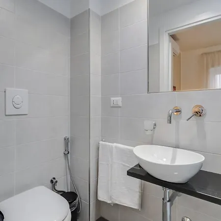 Av Domus Vatican St.peter B&B 2*