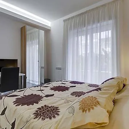 Nocleg ze śniadaniem Av Domus Vatican St.peter 4*